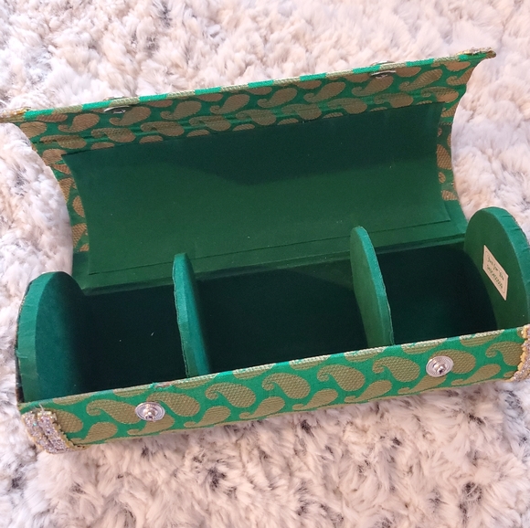 Bangle Case/Holder - Picture 2 of 4